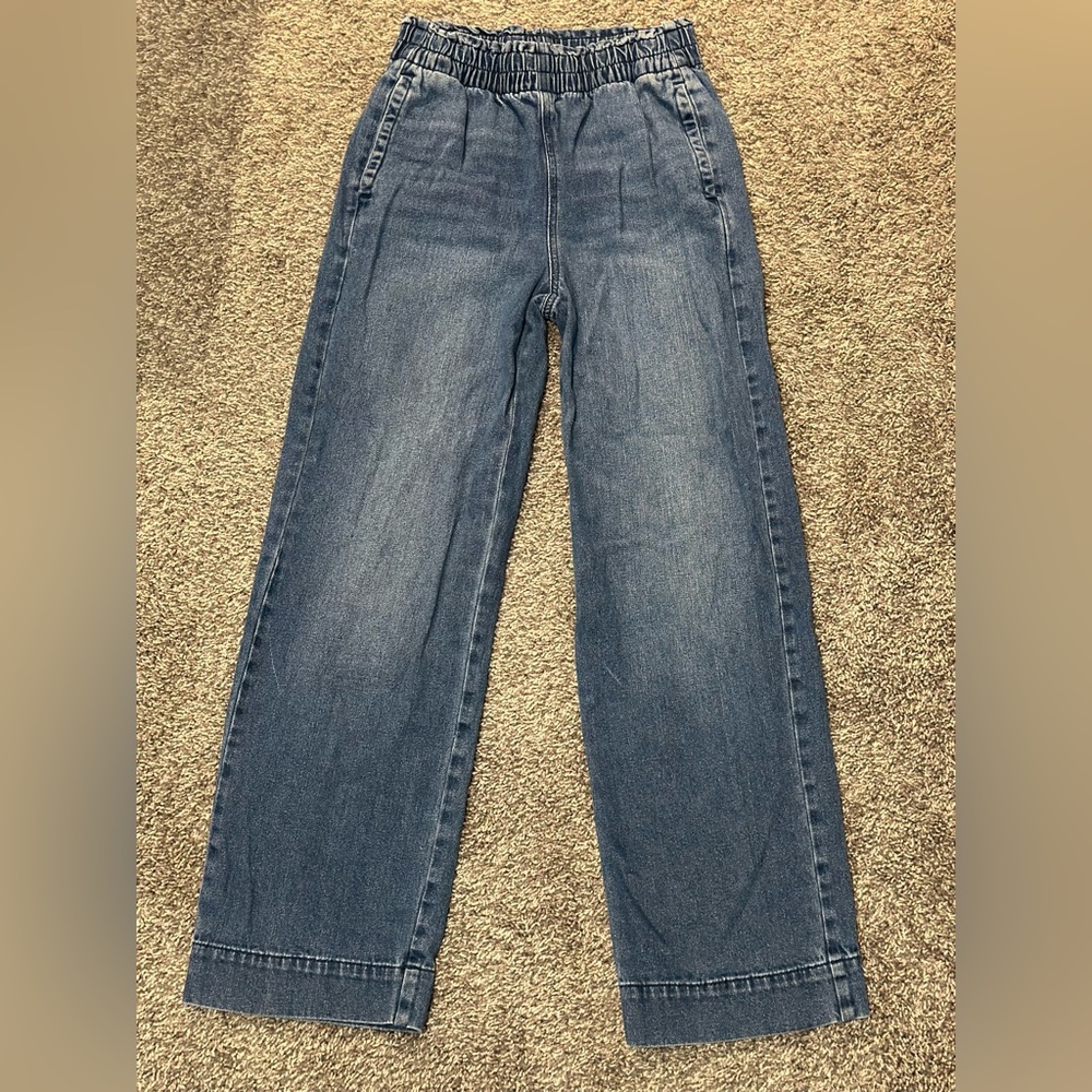 BEST OFFER American Eagle Denim High Waisted Synched Jeans With Pockets